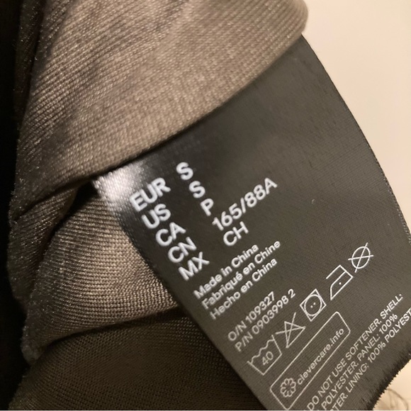 H&M Sport Olive Sherpa Fleece Vest Size Small - Picture 7 of 7